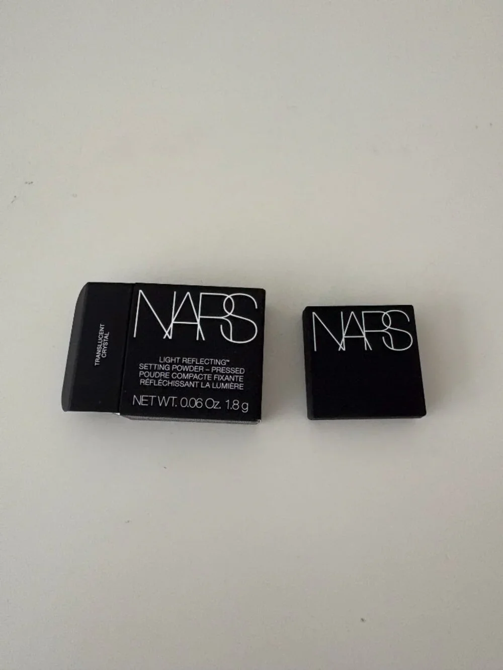 NARS Light Reflecting Setting Powder - Picture 4 of 6